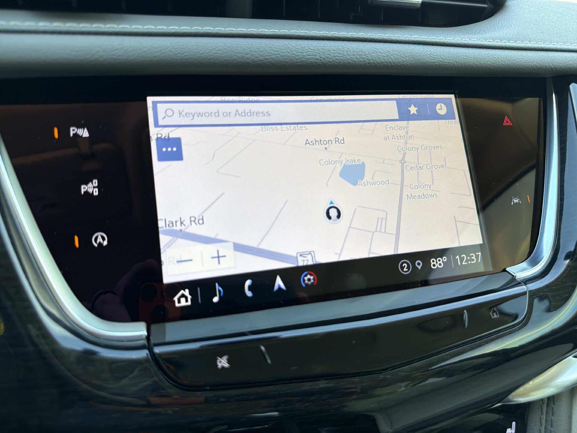 Used 2024 Cadillac XT6 Premium Luxury w/ Technology Package FWD image 29