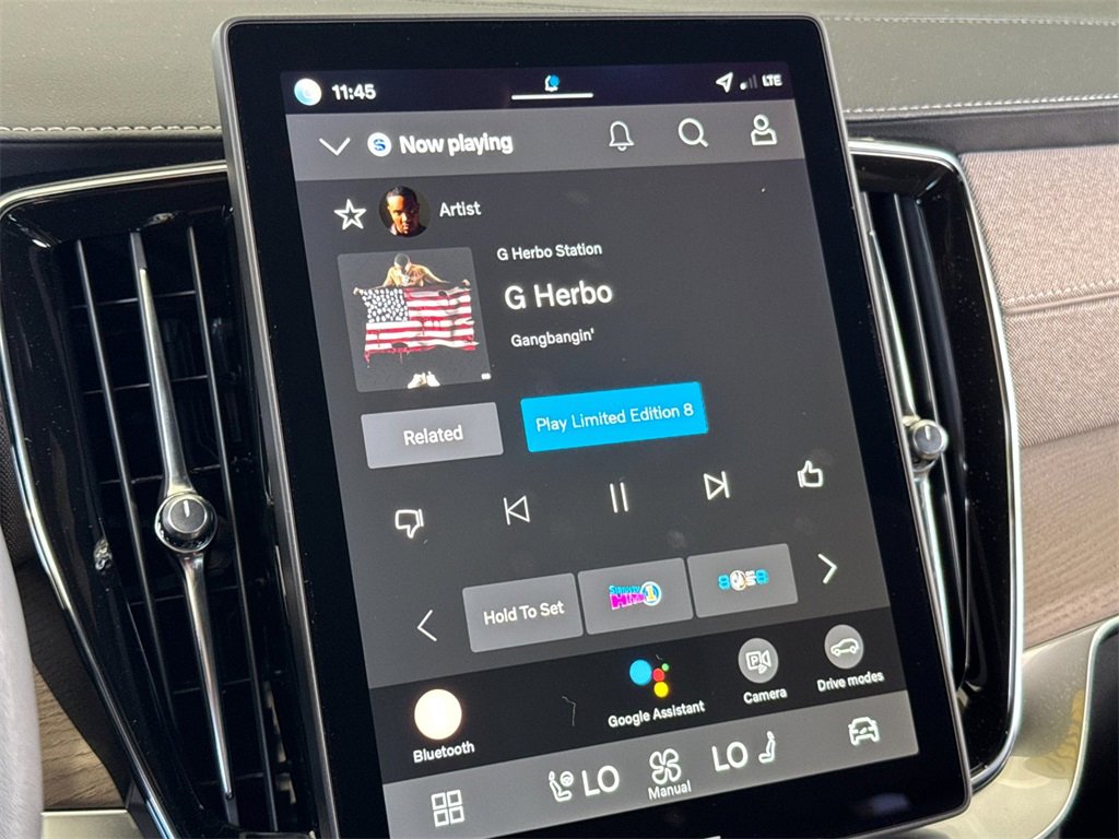 New 2026 Volvo XC90 T8 Plus image 18