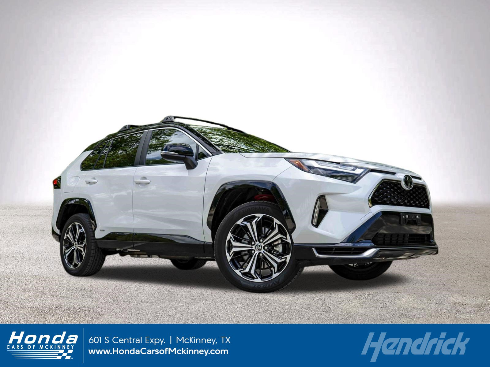 Used 2025 Toyota RAV4 XSE w/ Weather Package image 1