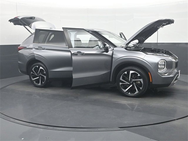 Used 2024 Mitsubishi Outlander SE image 35