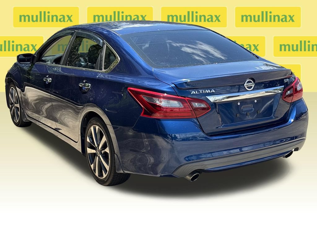 Used 2017 Nissan Altima 2.5 SR FWD image 9