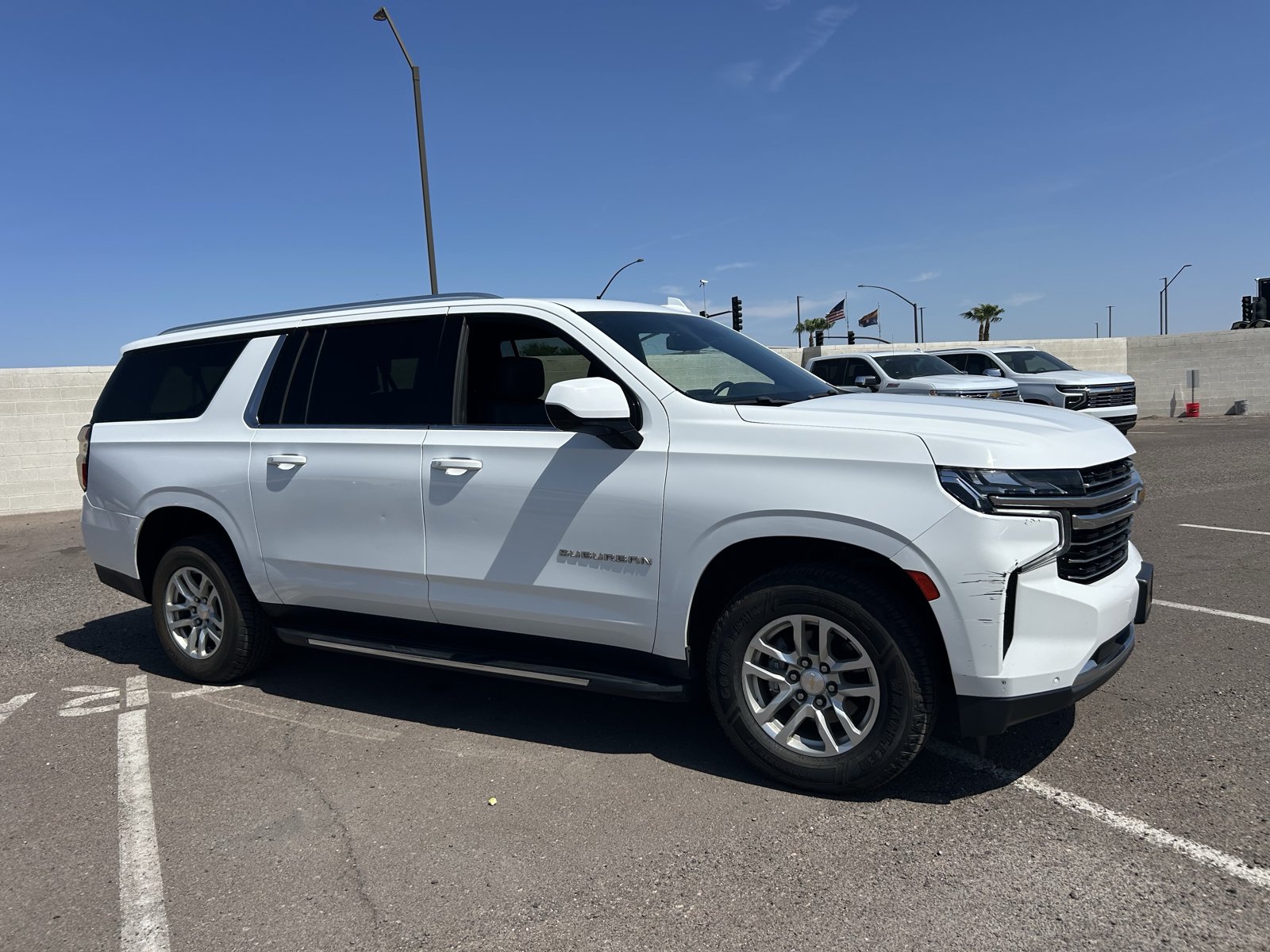Certified 2023 Chevrolet Suburban LT AWD/4WD image 7