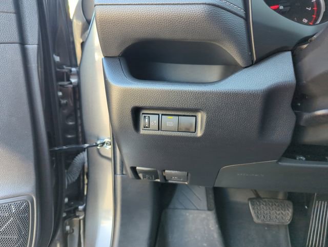 Used 2021 Toyota RAV4 LE image 19