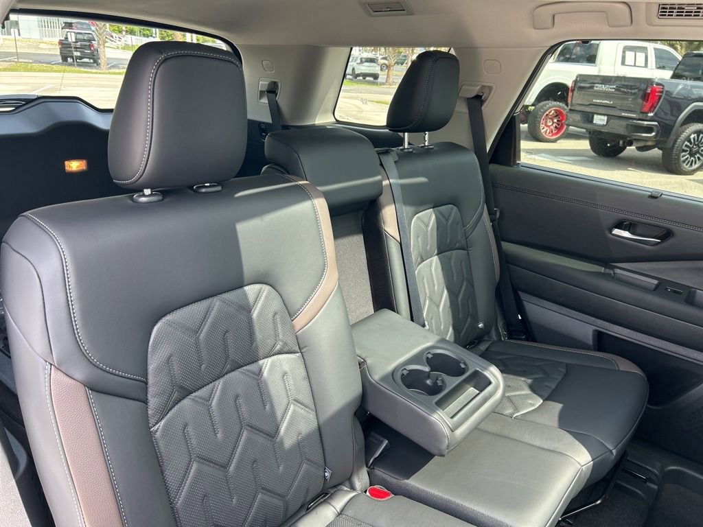 New 2026 Nissan Pathfinder Platinum w/ Cargo Package image 53