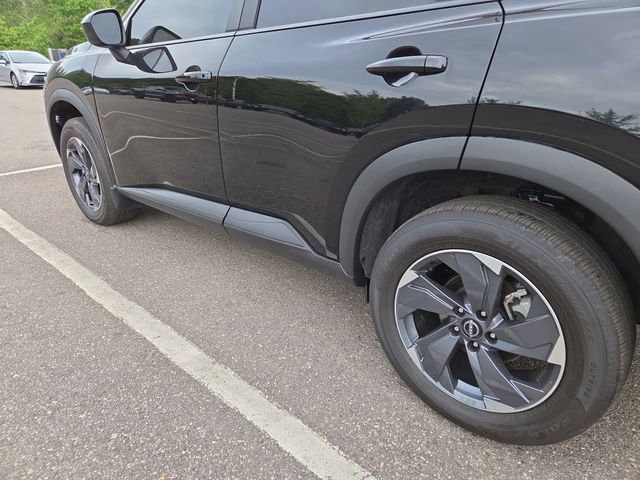 Used 2026 Nissan Rogue SV FWD image 11