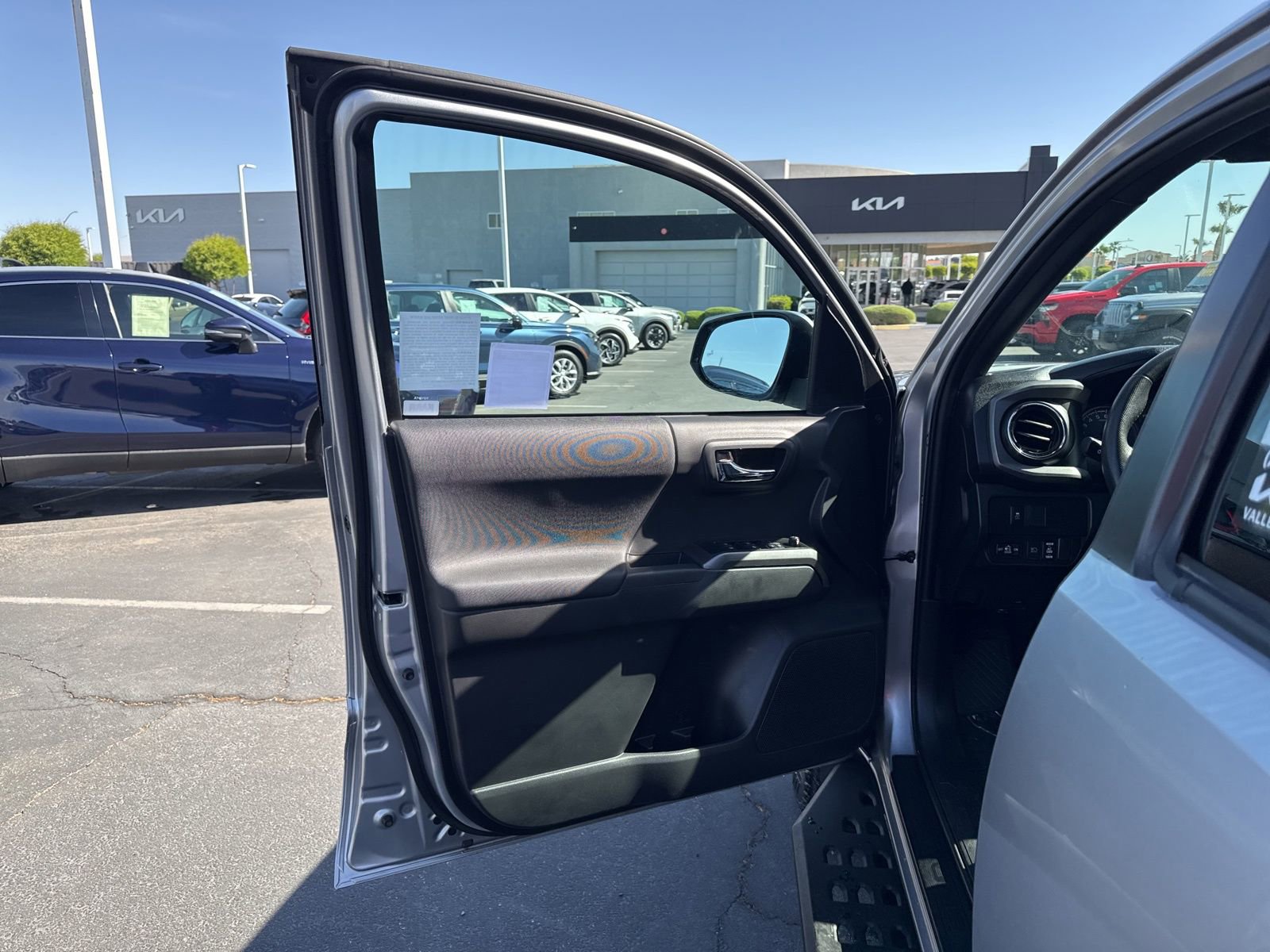 Used 2021 Toyota Tacoma TRD Off-Road w/ Technology Package image 15