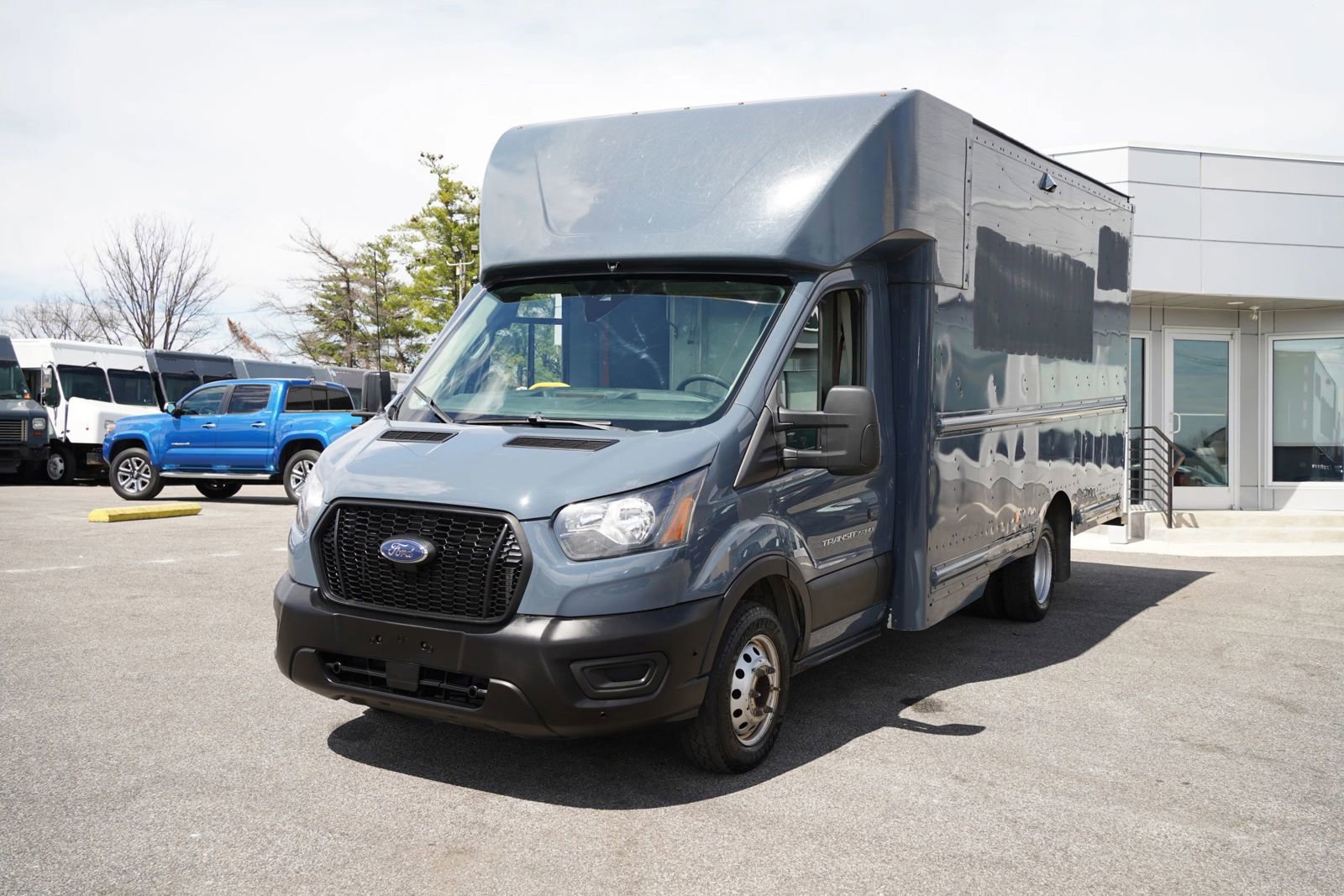 Used 2021 Ford Transit 350 DRW image 1