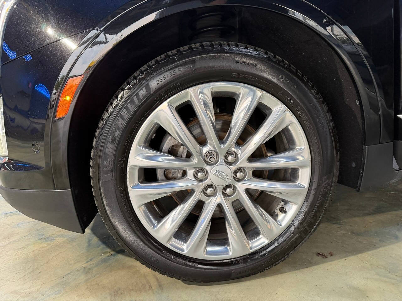 Used 2019 Cadillac XT5 Platinum AWD/4WD image 29