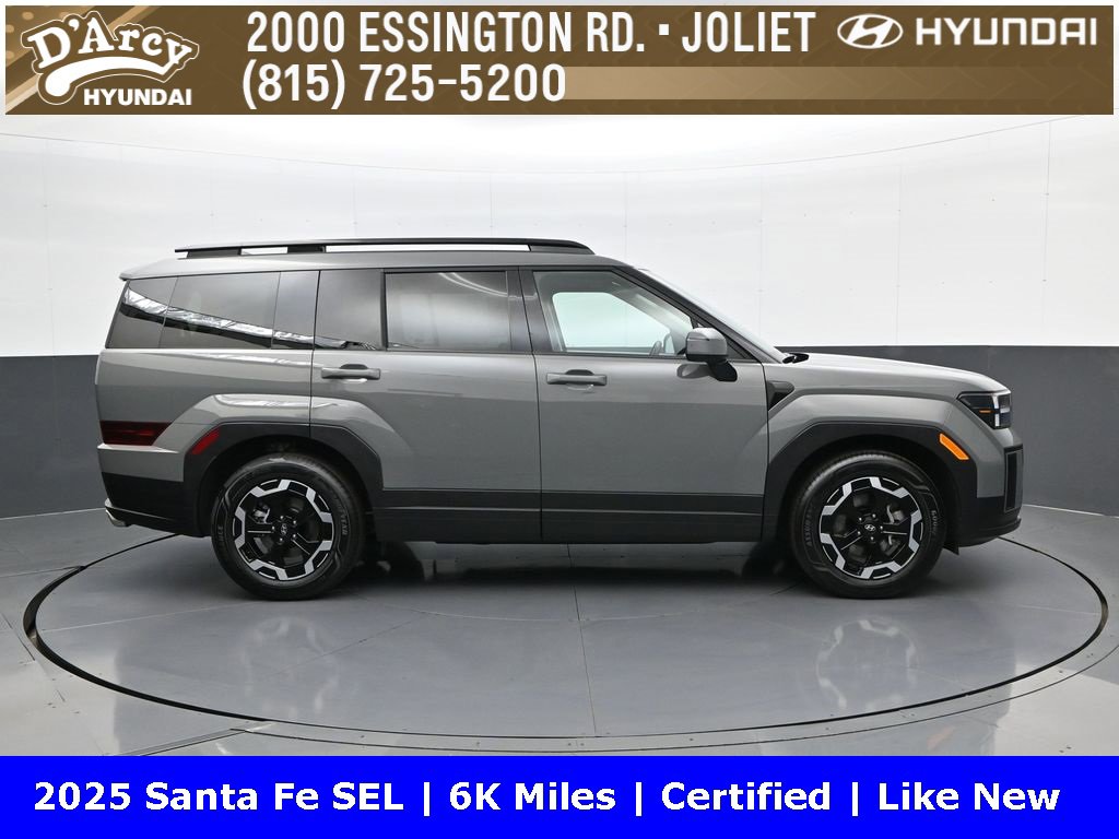 Used 2025 Hyundai Santa Fe SEL image 4