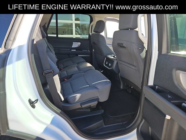 Used 2025 Ford Expedition Active AWD/4WD image 30