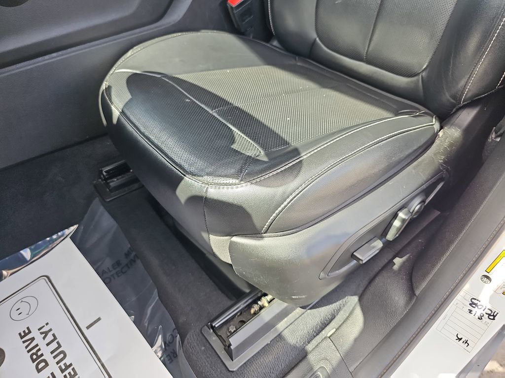 Used 2023 Jeep Grand Cherokee L Limited w/ Luxury Tech Group II image 34