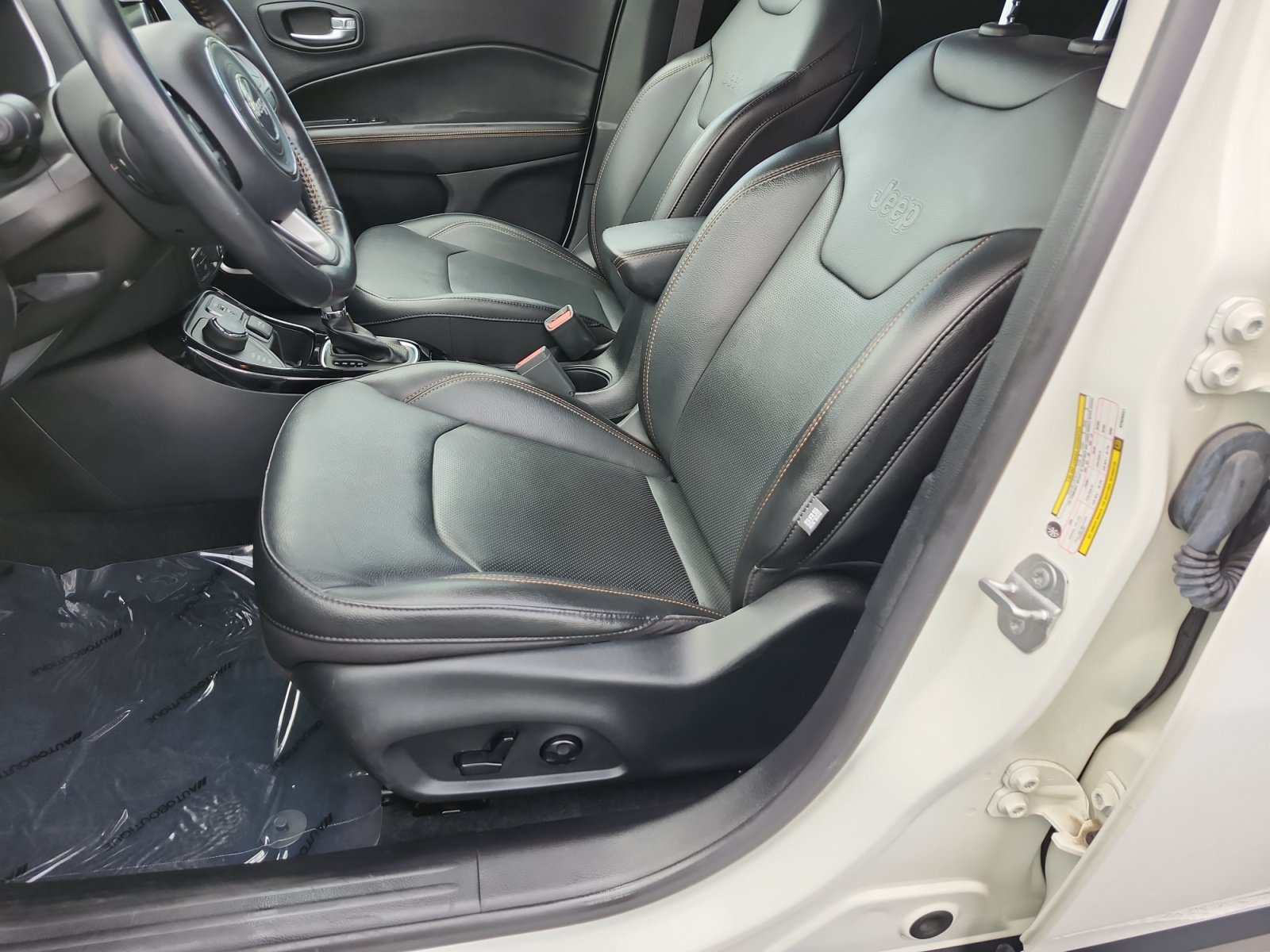 Used 2019 Jeep Compass Limited AWD/4WD image 10