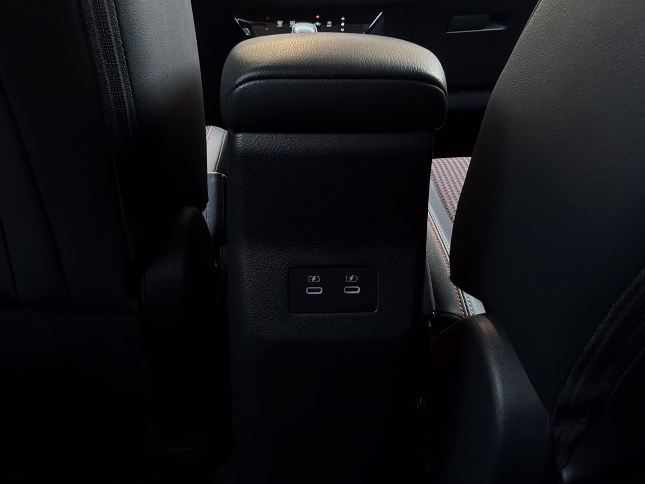 Used 2026 Nissan Kicks SR FWD image 12