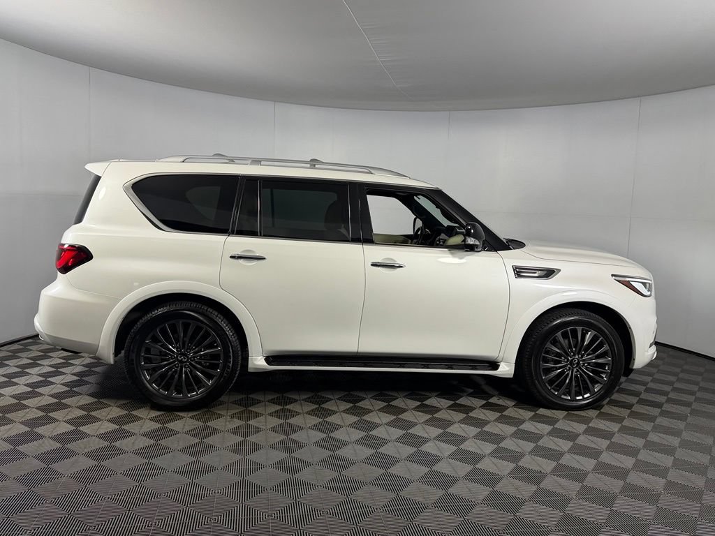Used 2024 INFINITI QX80 Sensory AWD/4WD image 5