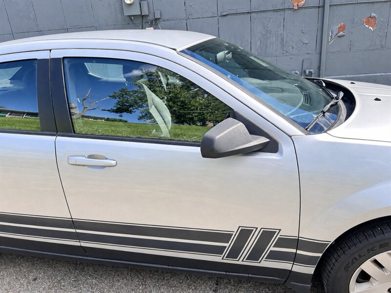 Used 2011 Dodge Avenger Express FWD image 19