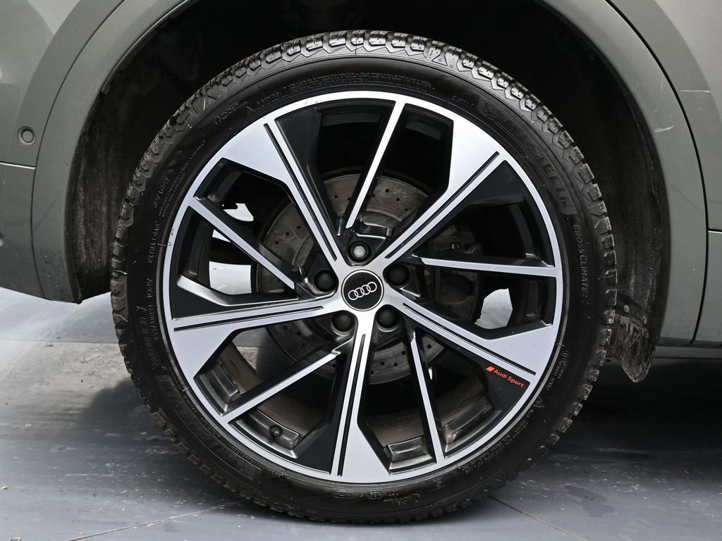 Used 2023 Audi SQ5 Prestige w/ Prestige Package image 14
