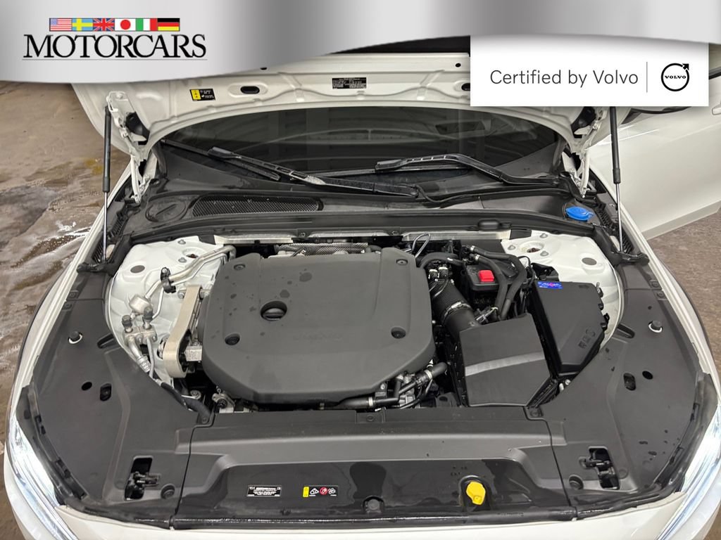 Used 2022 Volvo V90 B6 Cross Country w/ Advanced Package AWD/4WD image 9