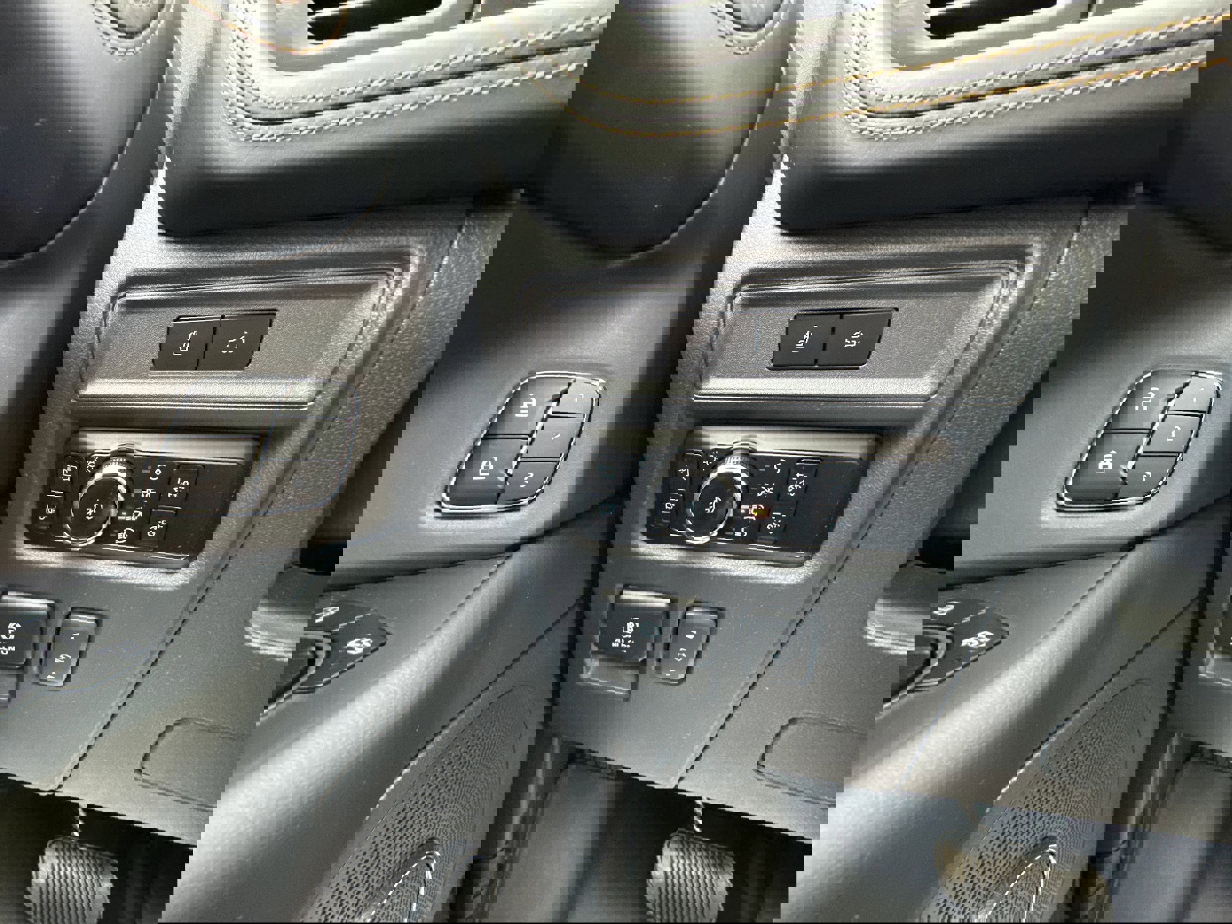 Used 2023 Ford Expedition Max Platinum image 22