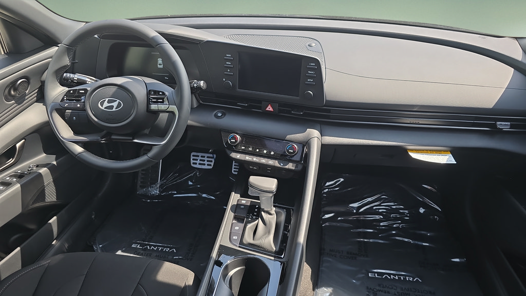 New 2026 Hyundai Elantra SEL Sport Premium FWD image 11