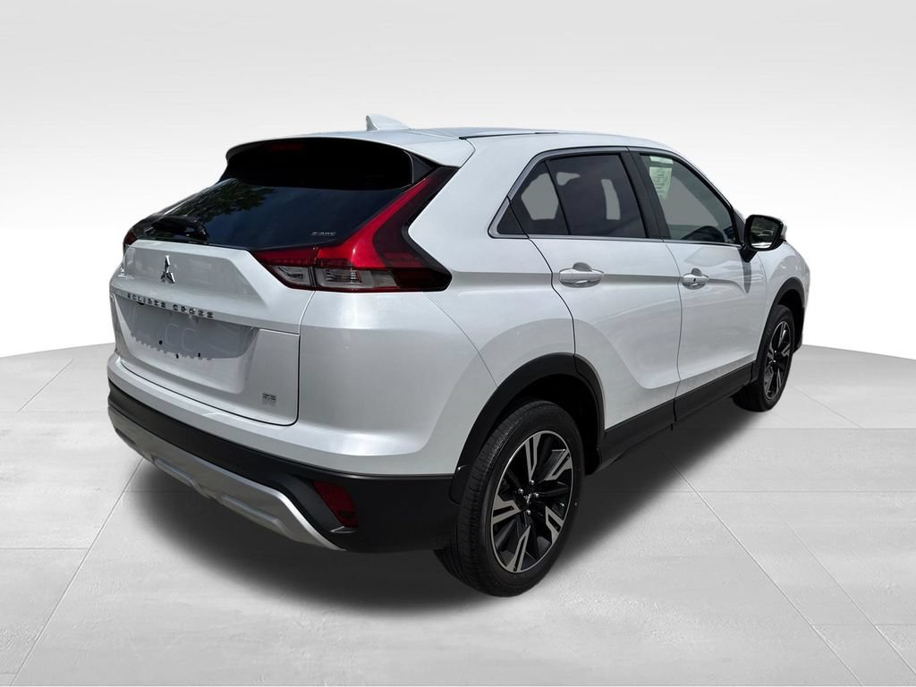 Used 2024 Mitsubishi Eclipse Cross SE AWD/4WD image 2