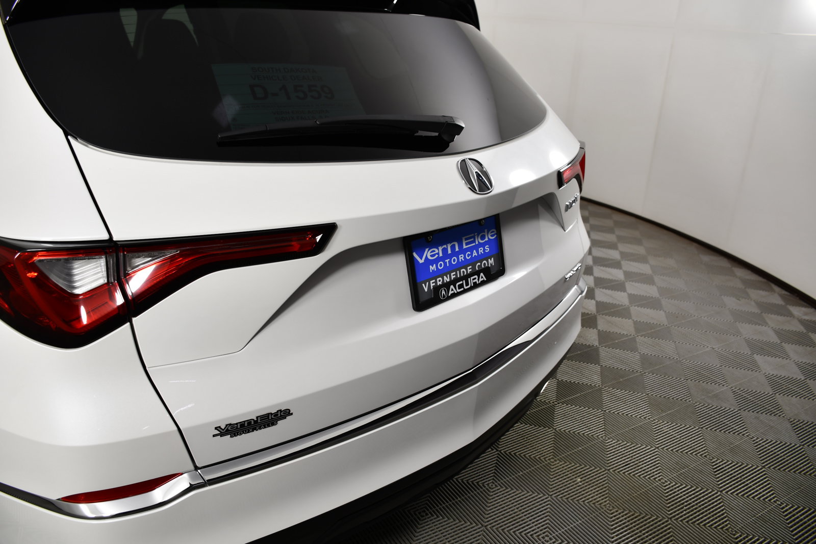 Certified 2024 Acura MDX SH-AWD image 15