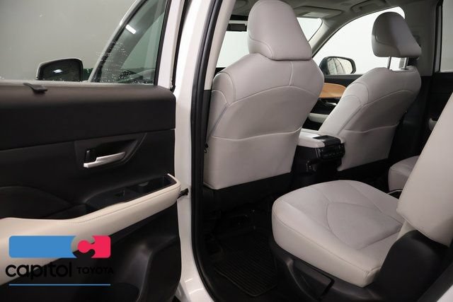 Certified 2025 Toyota Grand Highlander AWD image 30