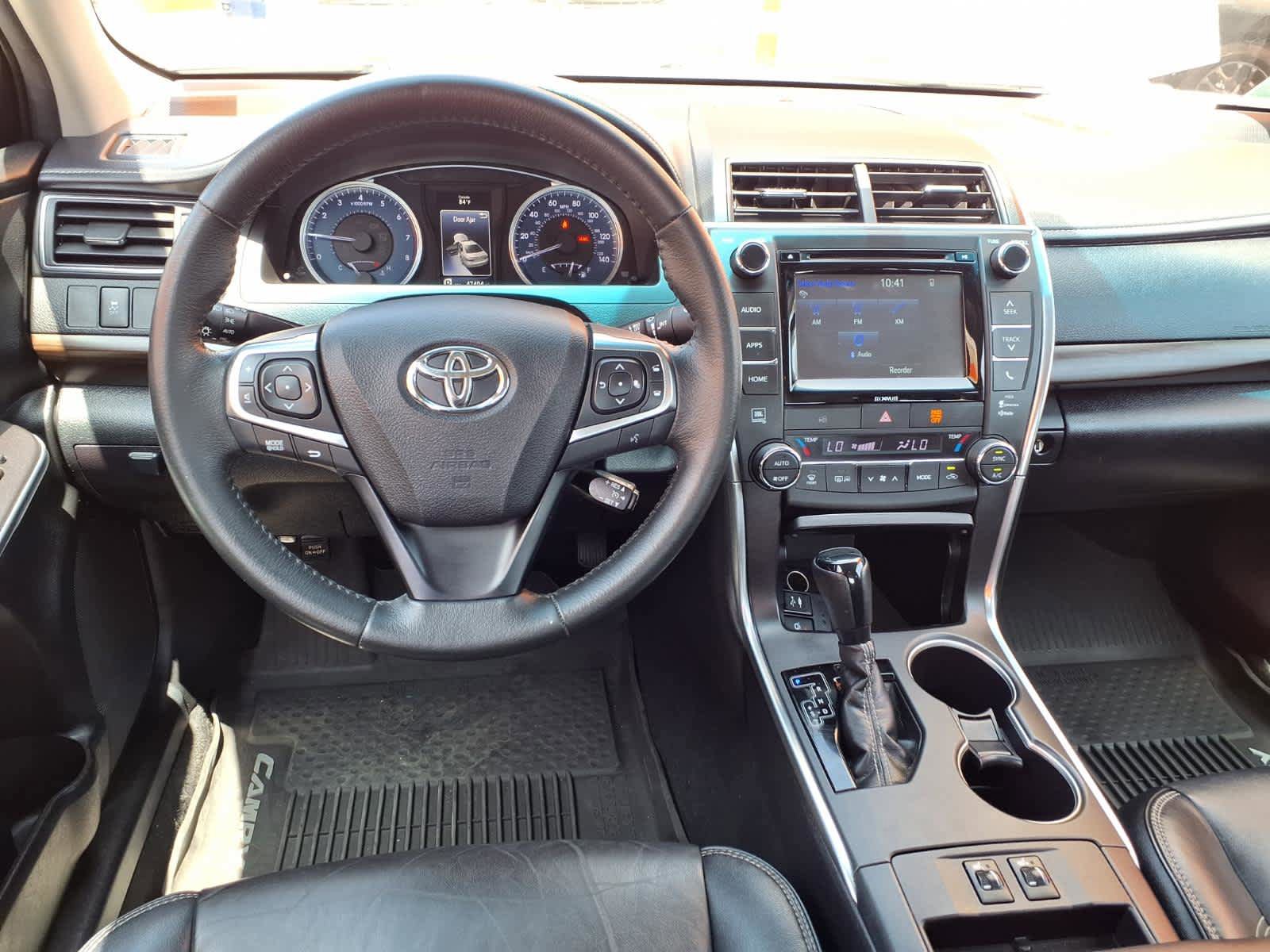 Used 2017 Toyota Camry XLE w/ Convenience Package FWD image 8