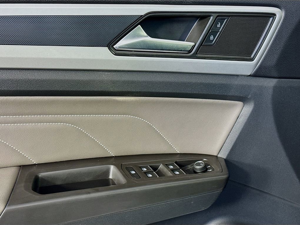 Used 2023 Volkswagen Atlas Cross Sport SEL image 19