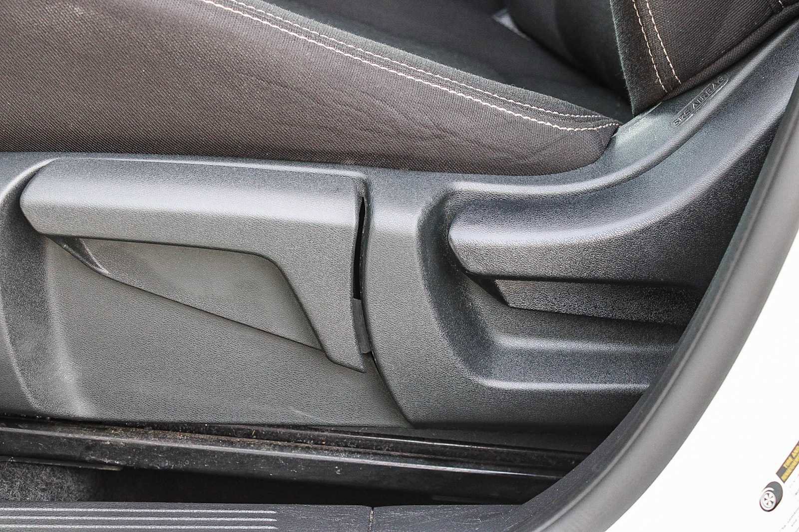 Used 2023 Nissan Rogue S image 18