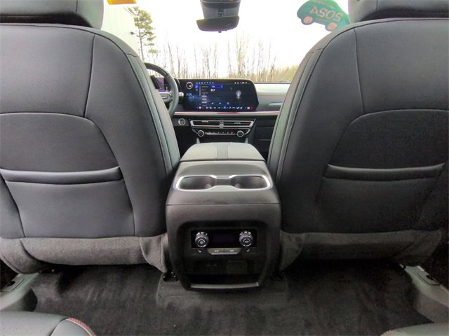 Used 2024 Chevrolet Traverse RS image 22