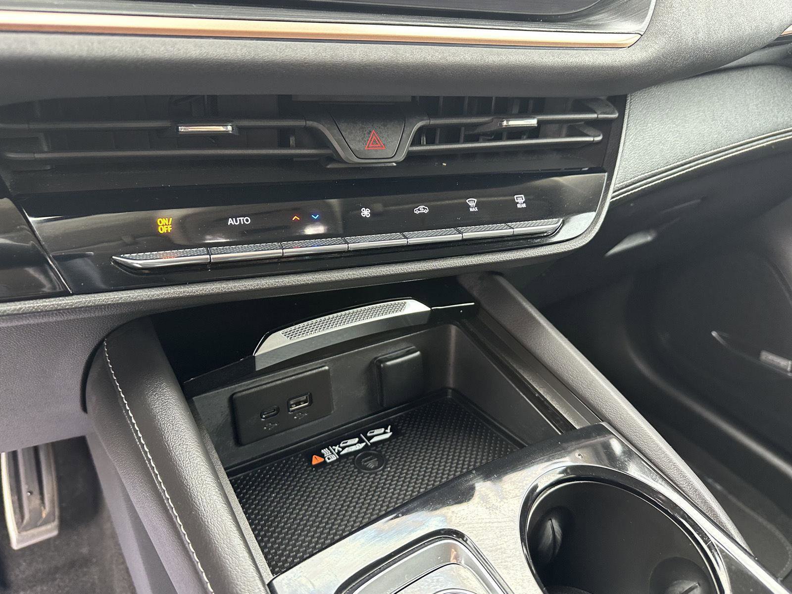 Used 2025 Buick Envision Sport Touring image 31