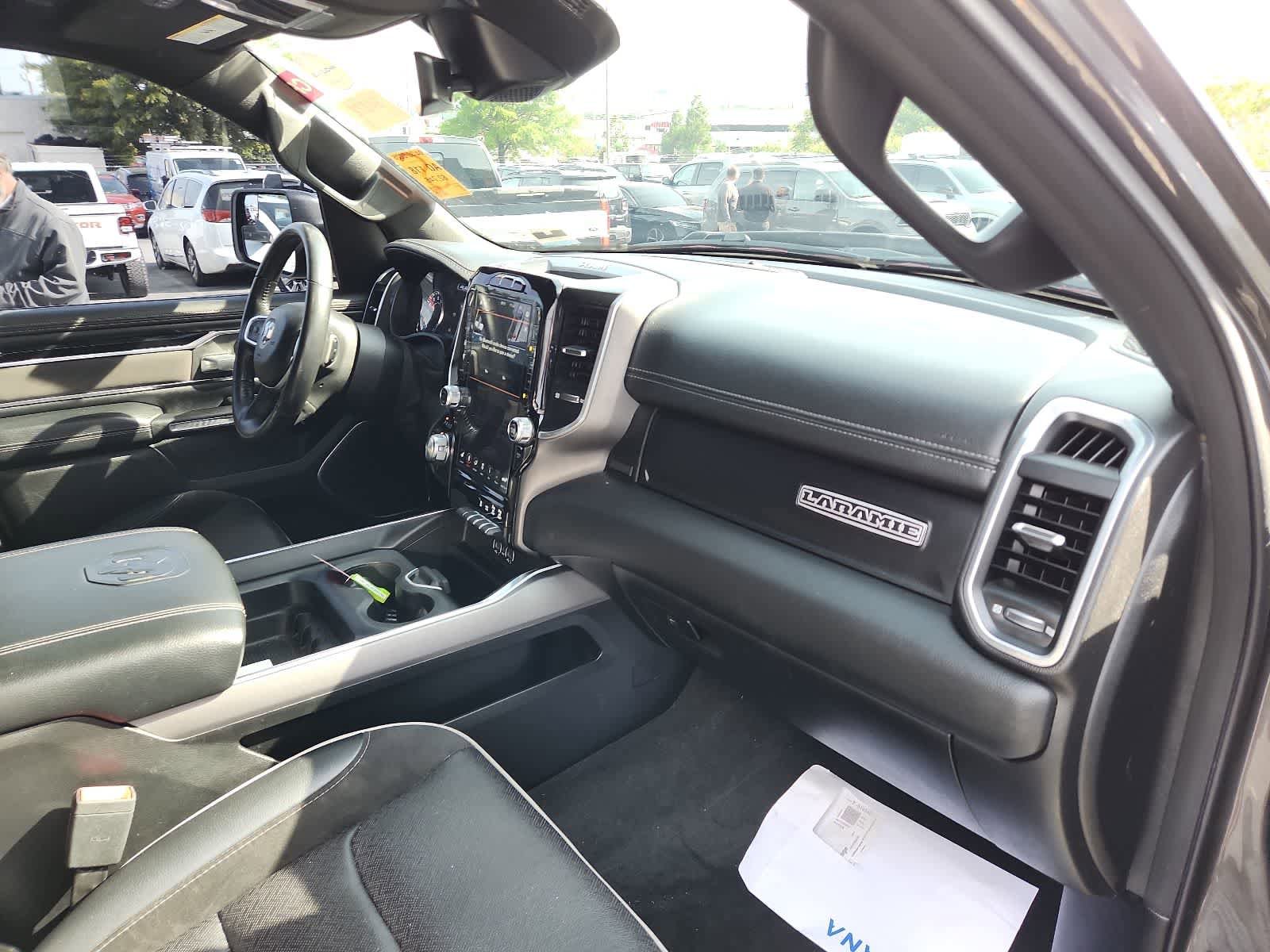 Used 2021 RAM 1500 Laramie w/ Sport Appearance Package AWD/4WD image 17