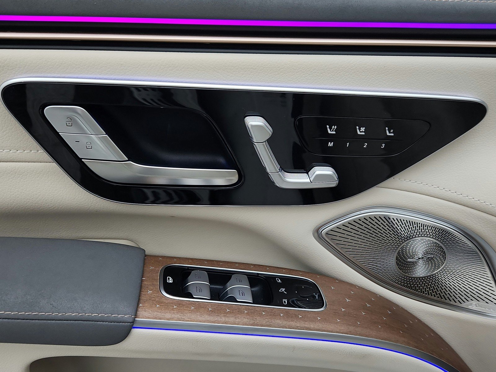 Certified 2024 Mercedes-Benz EQS 450+ SUV image 25