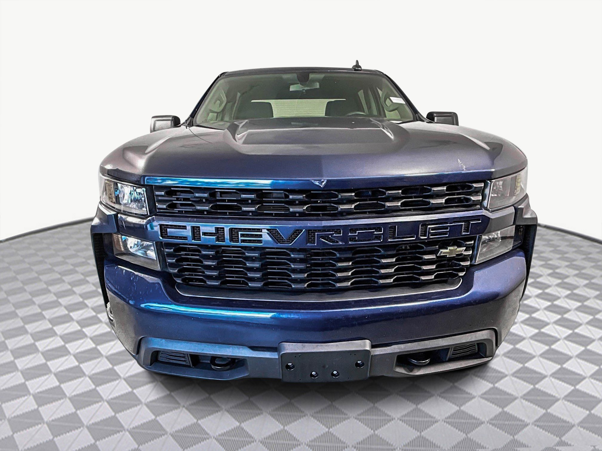 Used 2021 Chevrolet Silverado 1500 Custom w/ LPO, Dark Essentials Package image 2