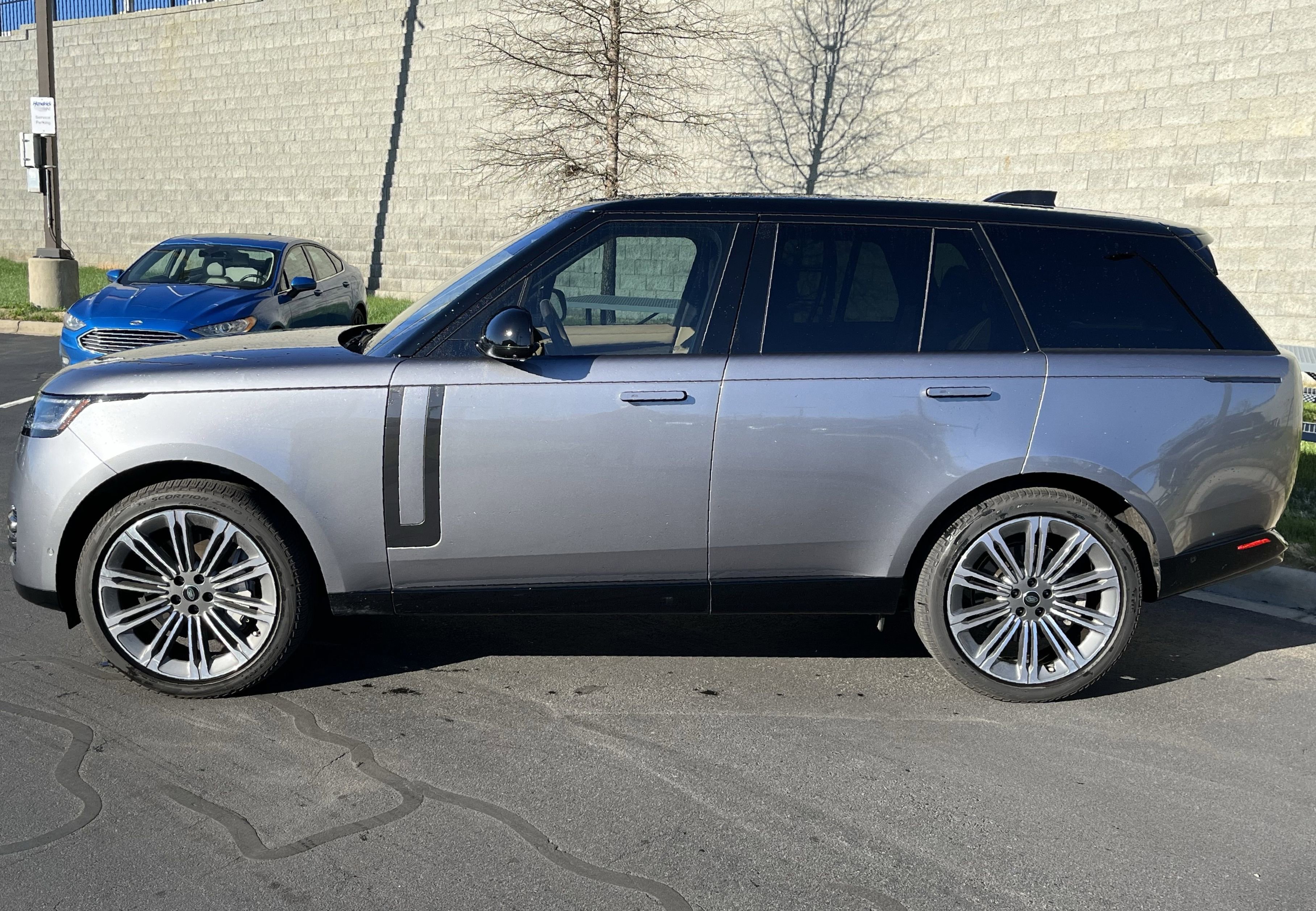 Certified 2023 Land Rover Range Rover SE image 4