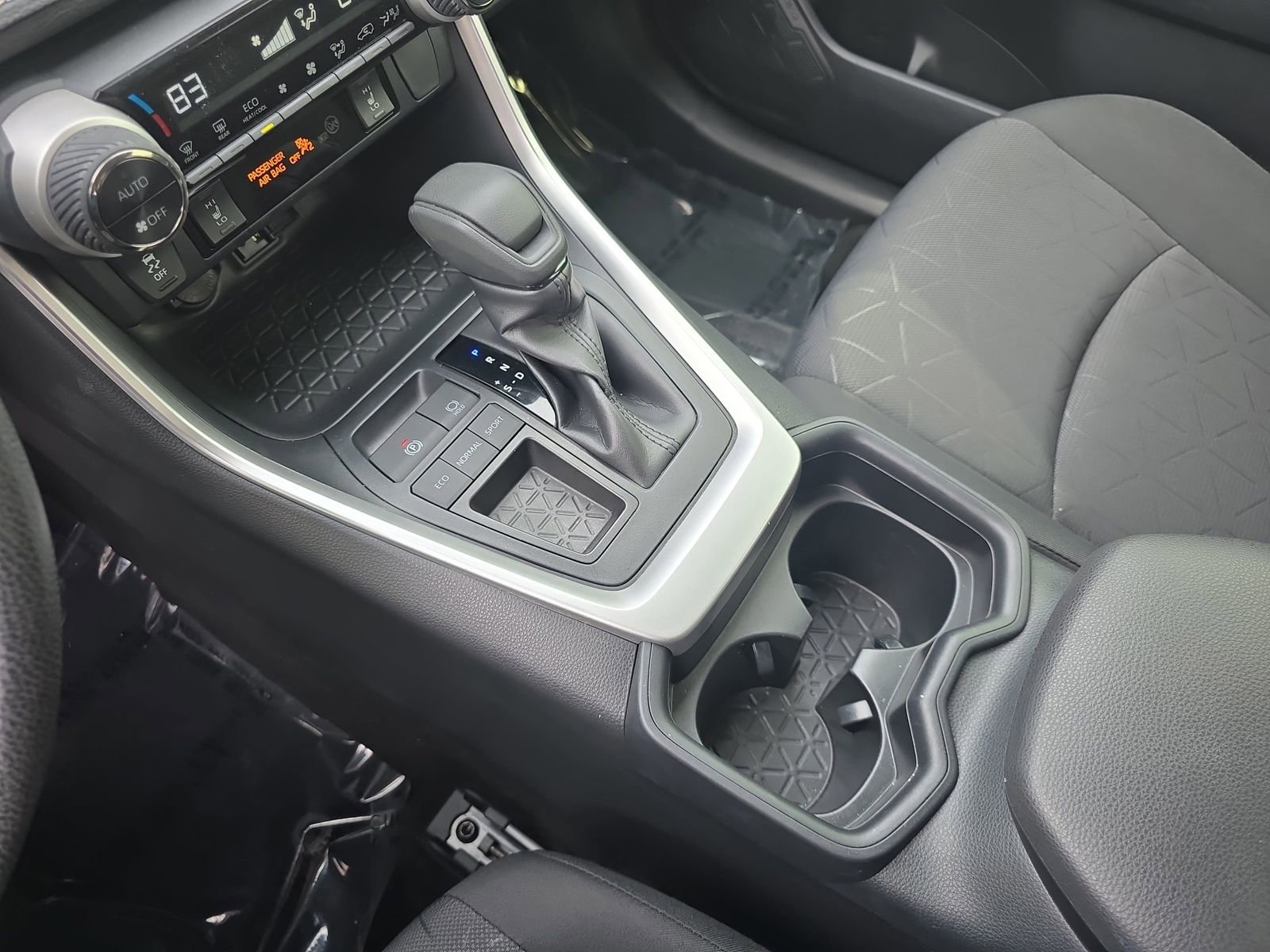 Used 2019 Toyota RAV4 XLE FWD image 30