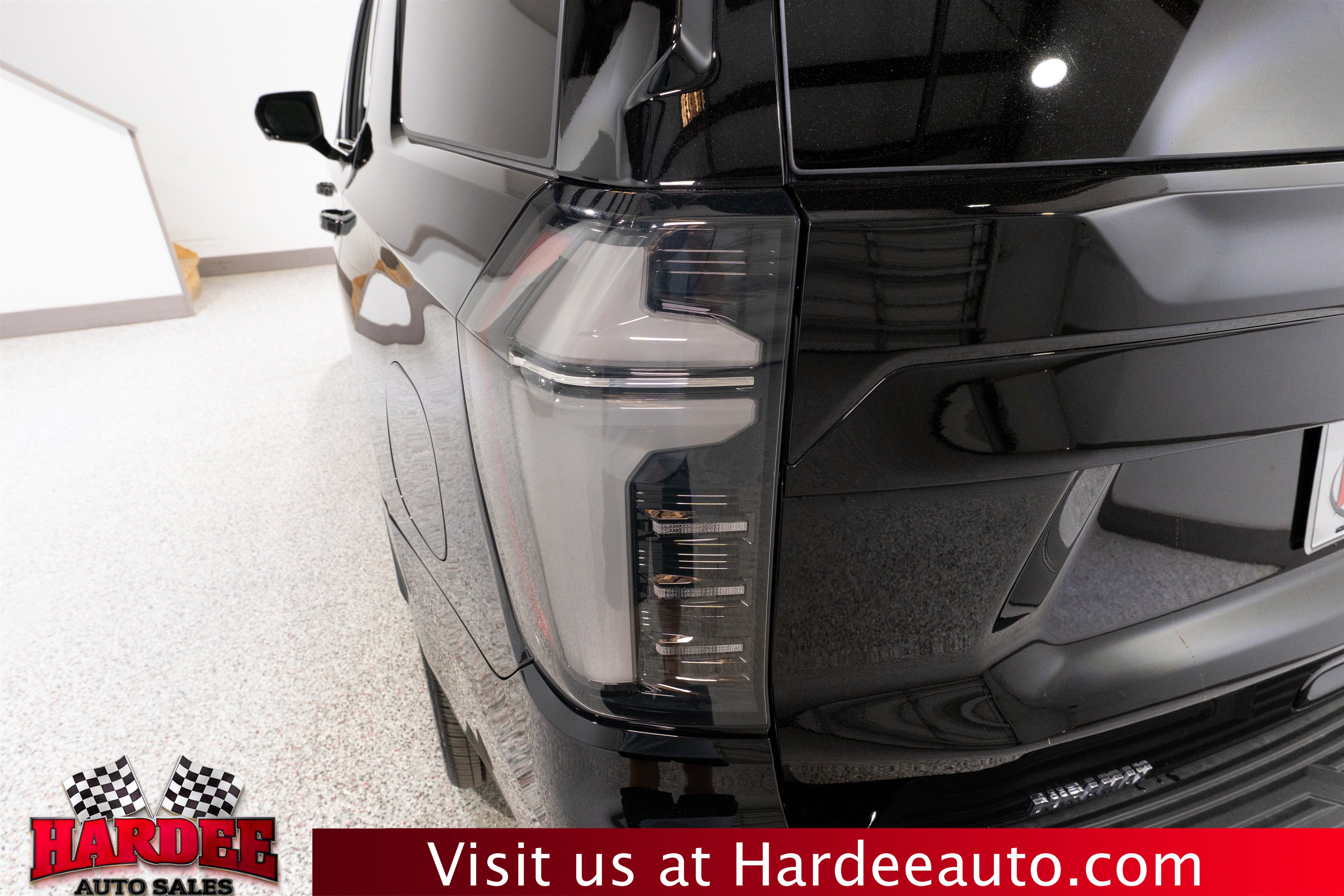 Used 2026 Chevrolet Tahoe RST w/ RST Capability Package AWD/4WD image 9