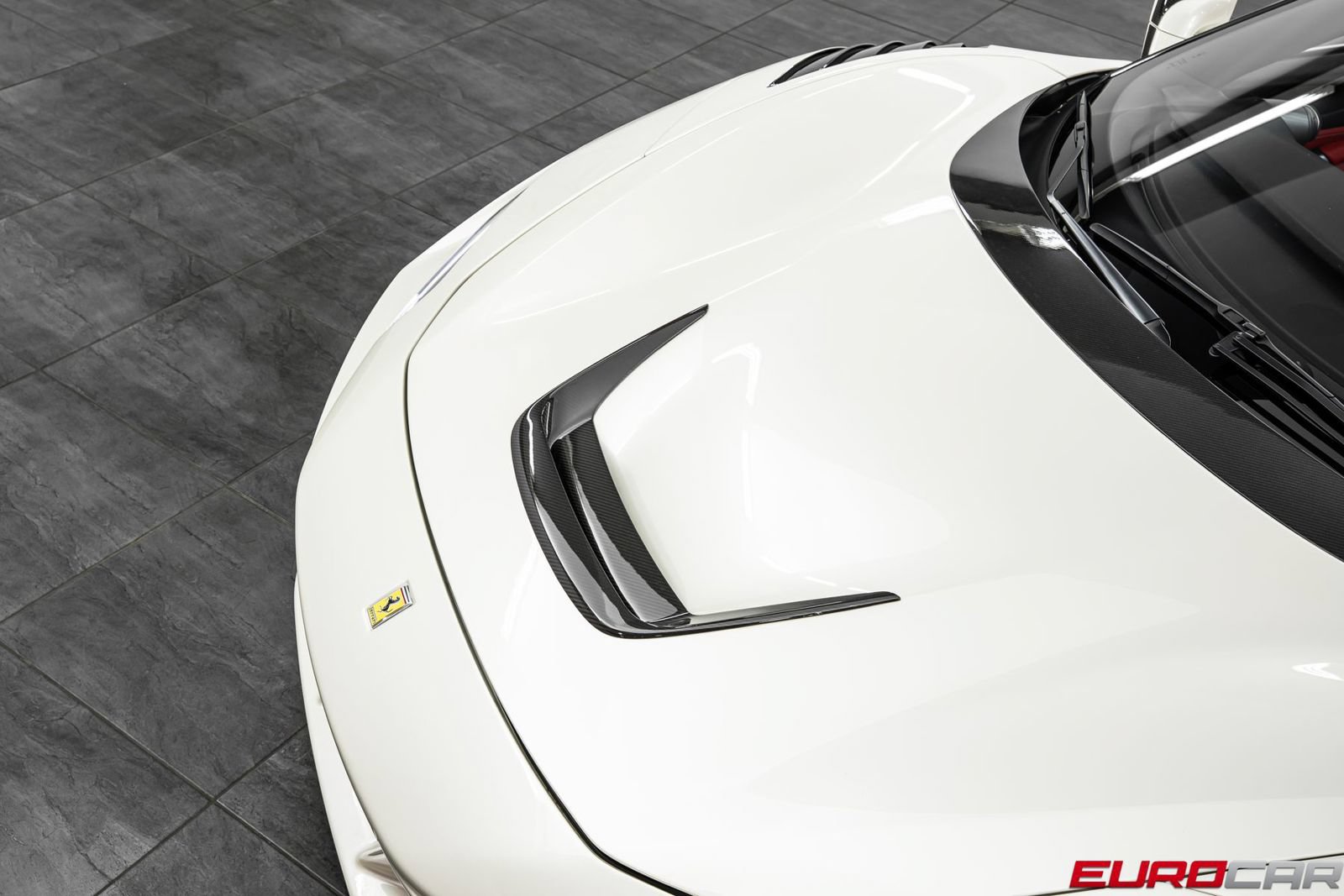 Used 2021 Ferrari F8 Tributo RWD image 11