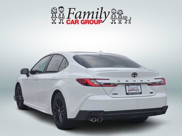Used 2025 Toyota Camry SE w/ Convenience Package FWD image 3