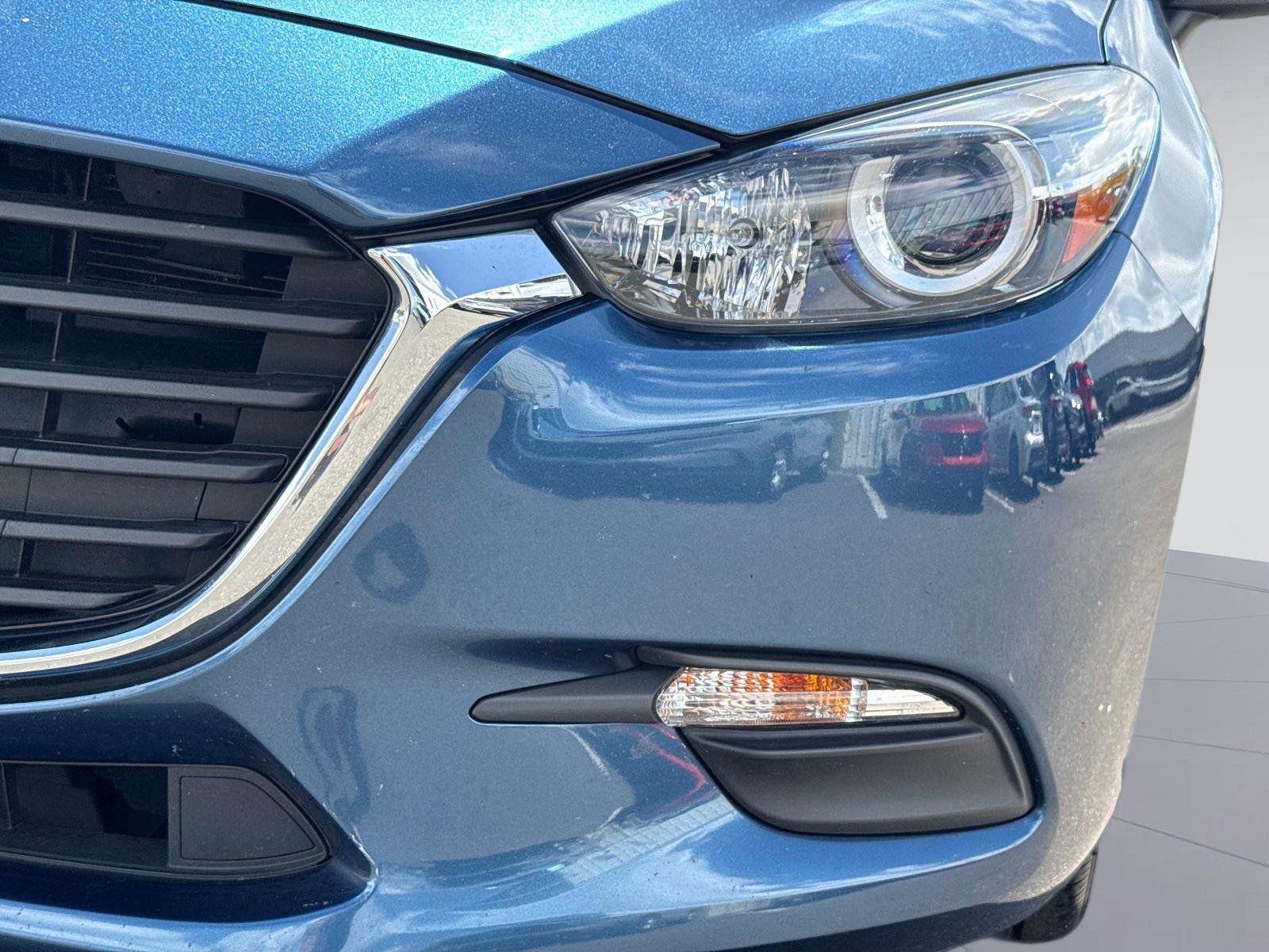 Used 2018 MAZDA MAZDA3 Sport w/ Preferred Equipment Package image 9