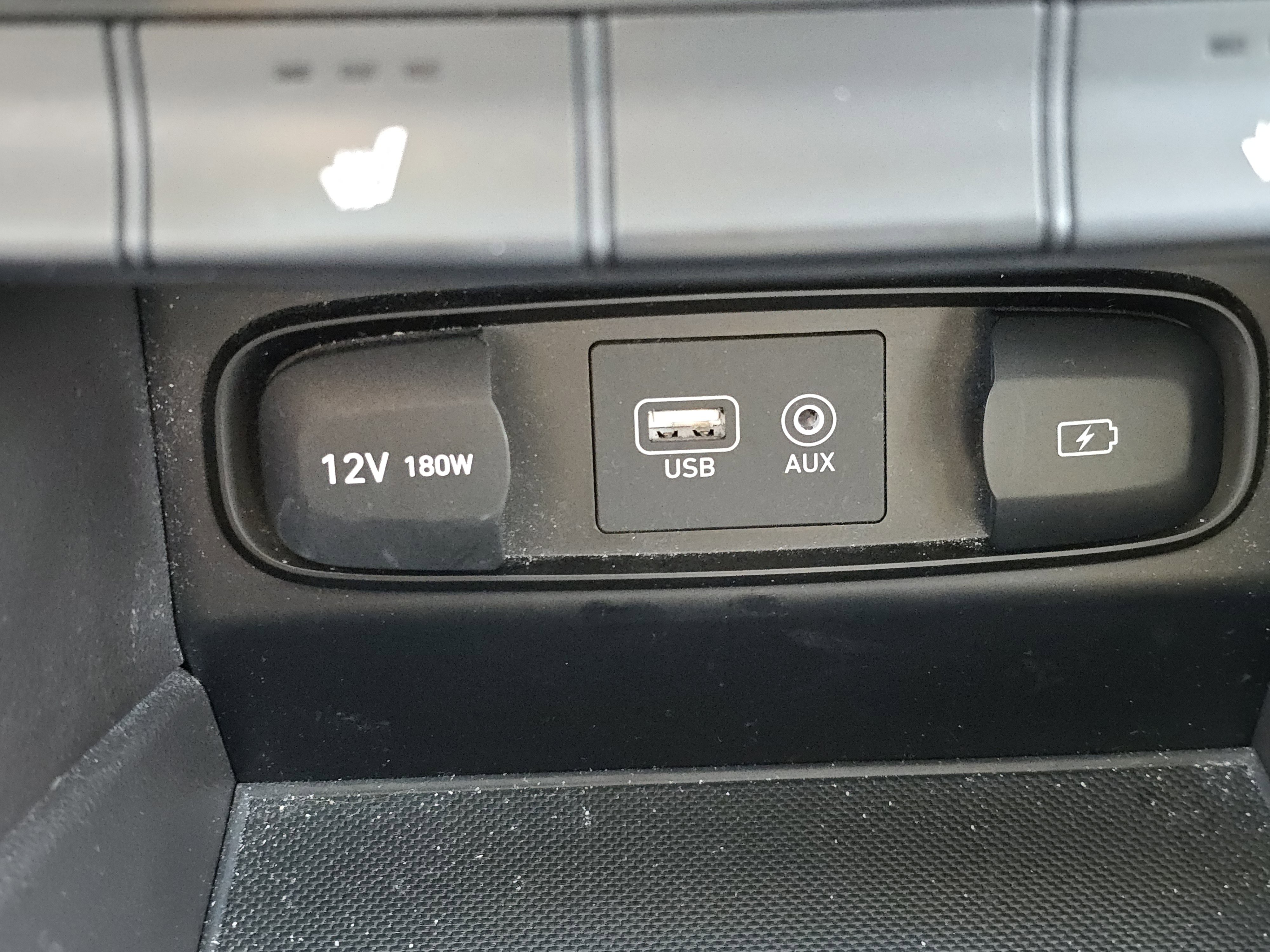 Used 2020 Hyundai Santa Fe SEL image 22