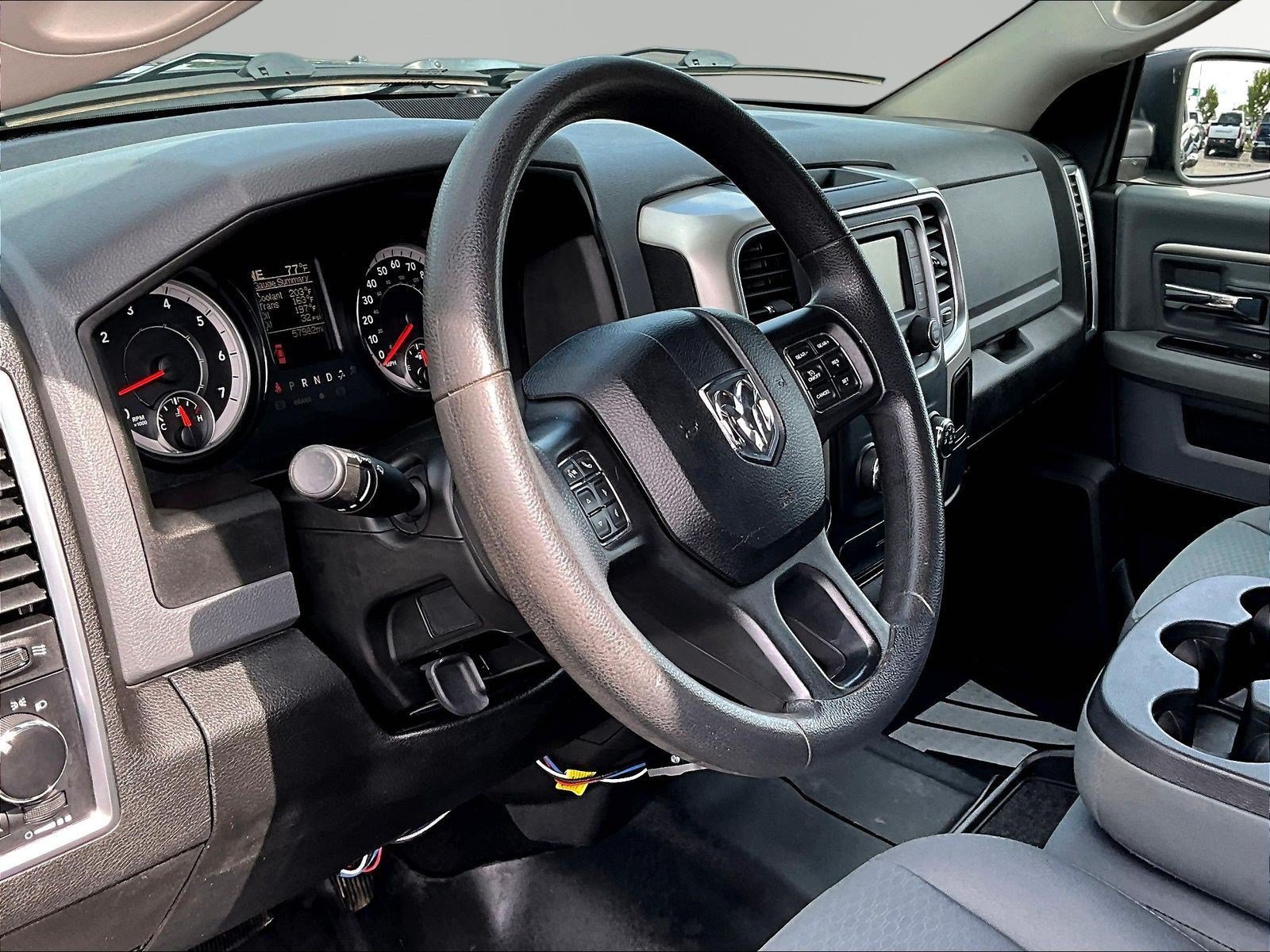 Used 2020 RAM 1500 Classic SLT AWD/4WD image 15