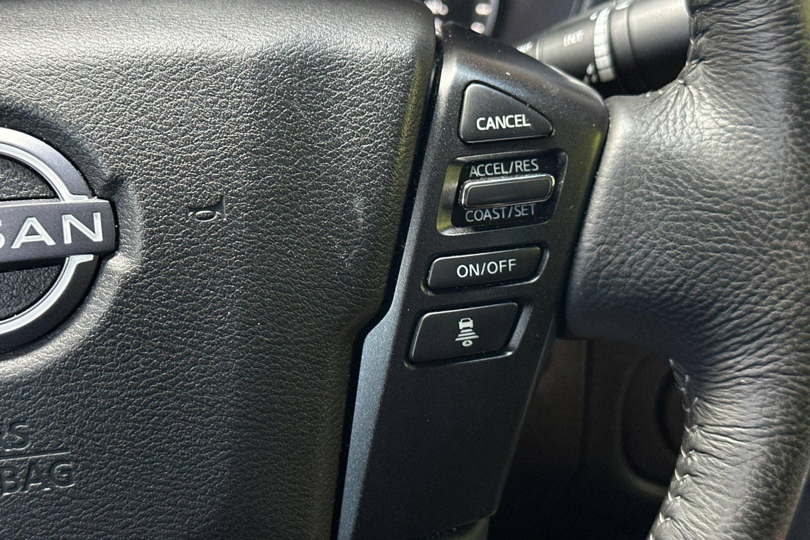 Used 2022 Nissan Frontier SV w/ Technology Package AWD/4WD image 31