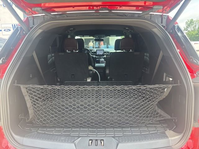 Used 2021 Ford Explorer Platinum w/ Equipment Group 601A AWD/4WD image 38