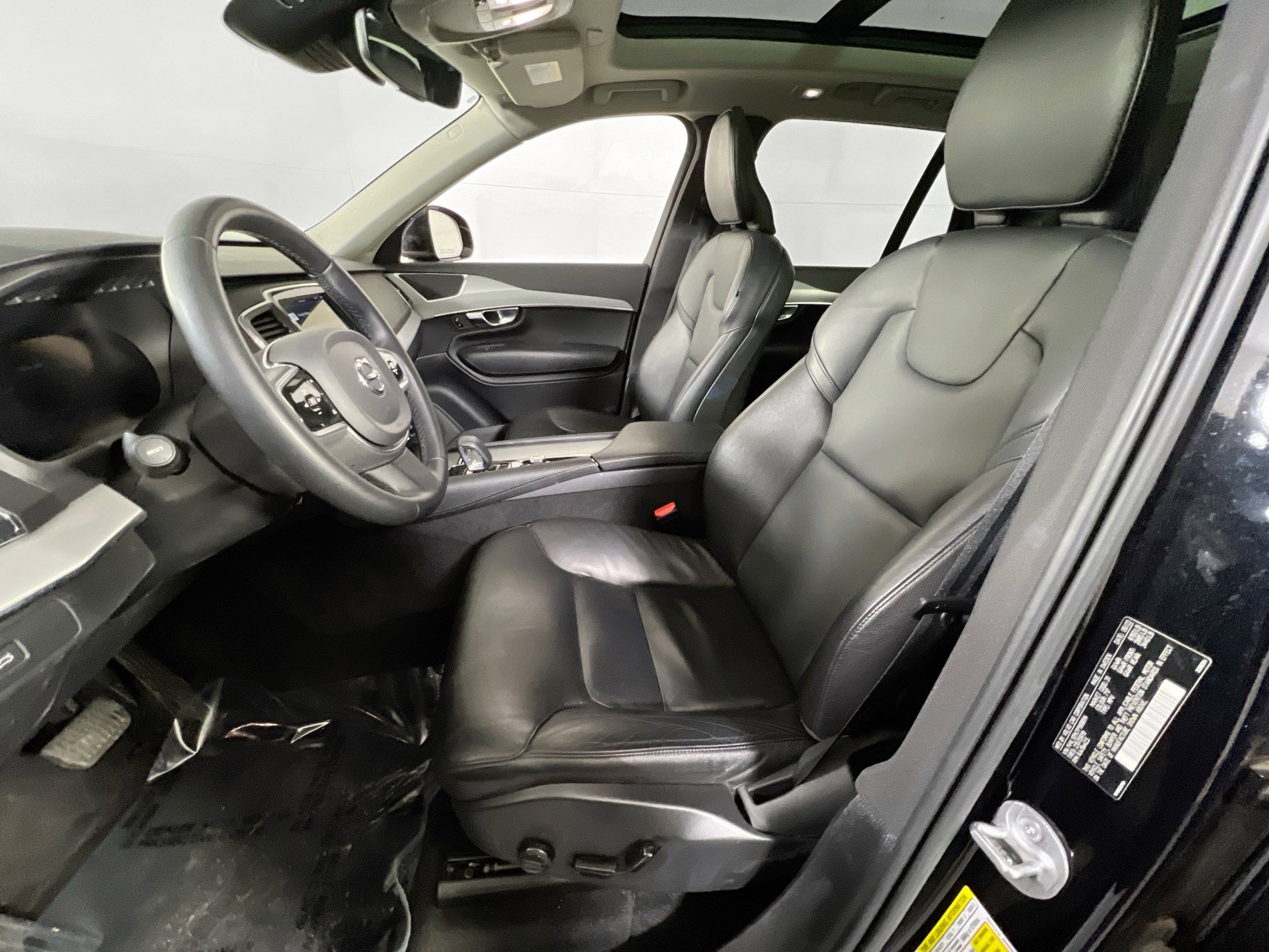 Used 2023 Volvo XC90 B5 Core AWD/4WD image 21