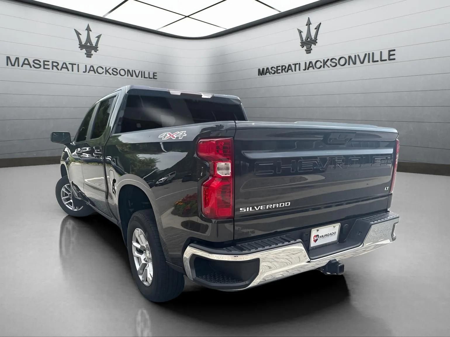 Used 2022 Chevrolet Silverado 1500 LT AWD/4WD image 3
