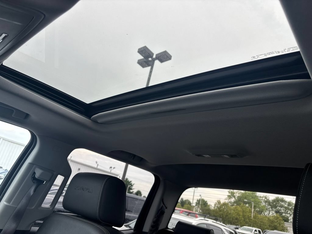 Used 2015 GMC Sierra 3500 Denali w/ Duramax Plus Package AWD/4WD image 17