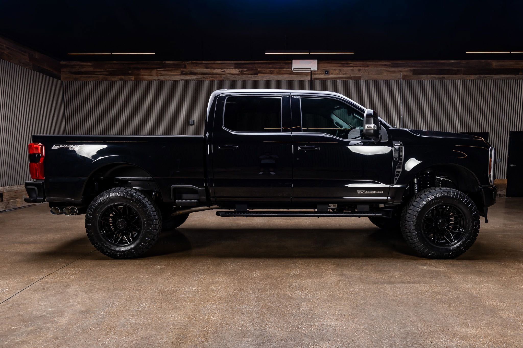 Used 2024 Ford F250 Lariat w/ Lariat Ultimate Package AWD/4WD image 11