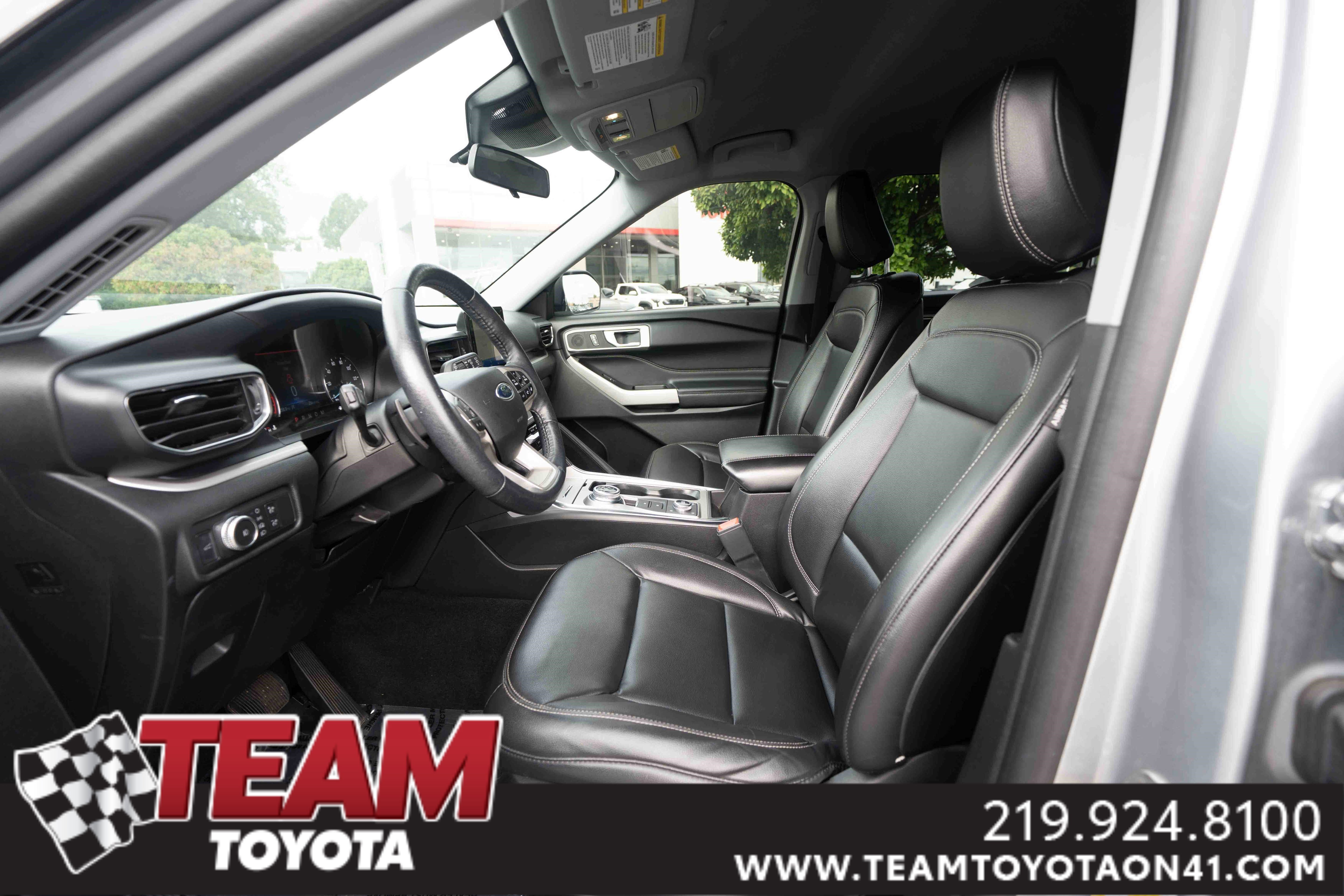 Used 2020 Ford Explorer XLT w/ Equipment Group 202A image 9