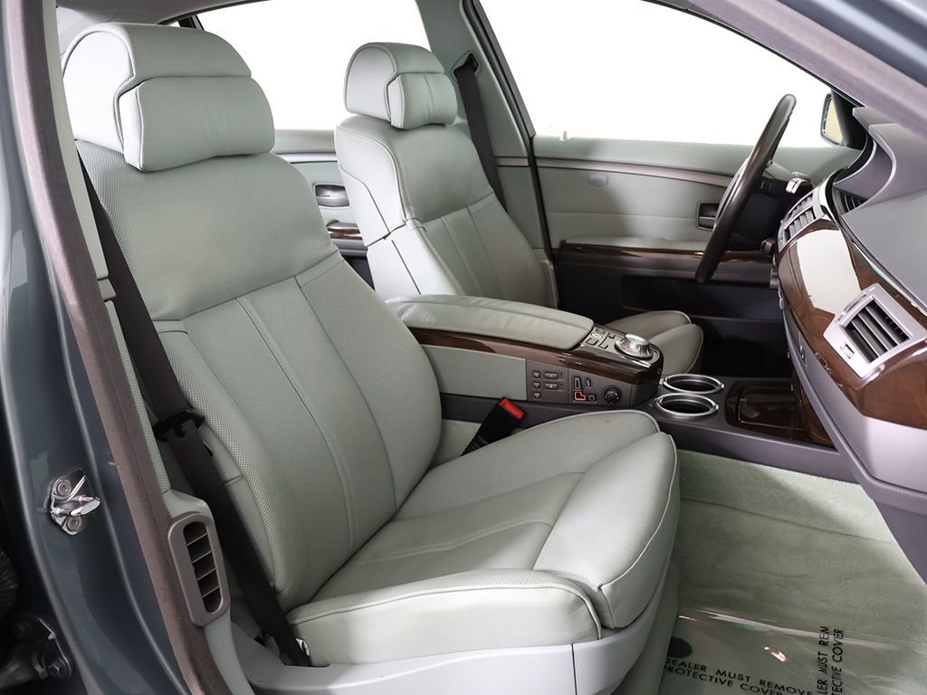 Used 2004 BMW 745Li RWD image 28